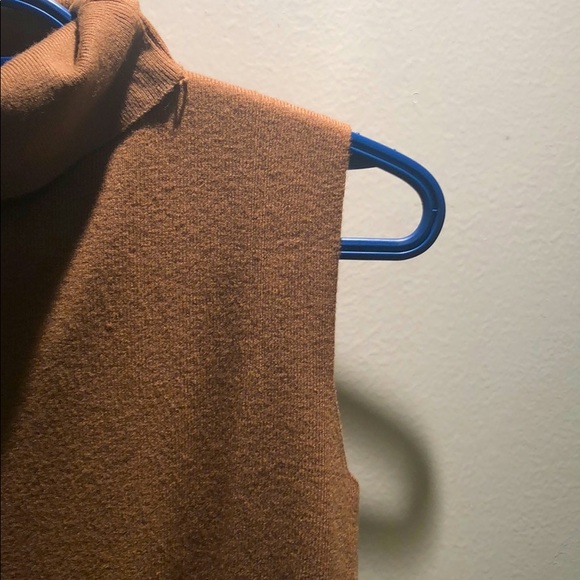 Turtleneck tank - Picture 3 of 4